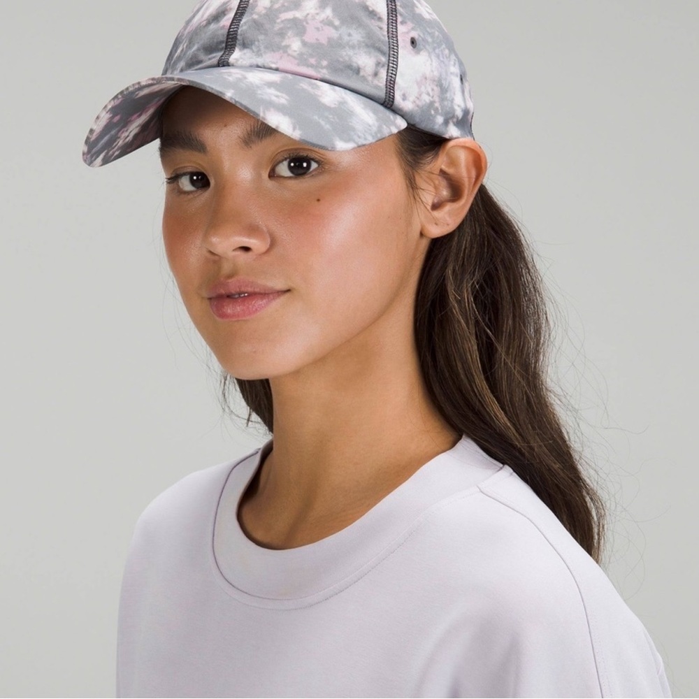 Lululemon baller hat